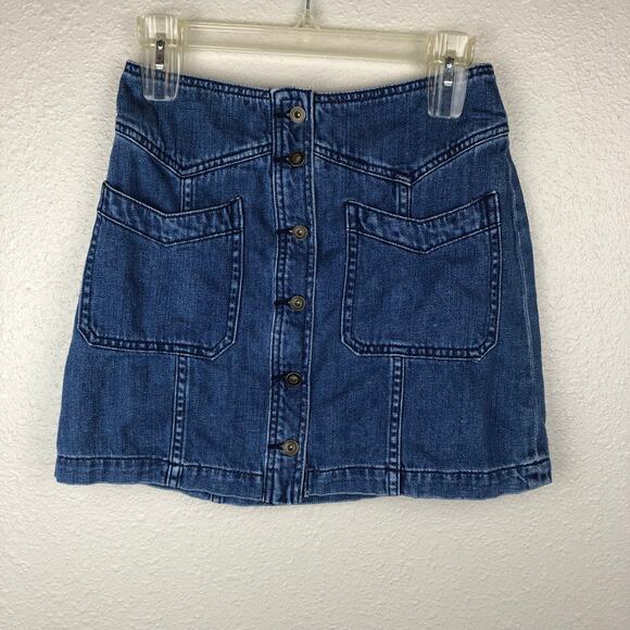 Free People Come A Little Closer Blue Denim Jean Button Up Mini Skirt Size 2 - Picture 2 of 7
